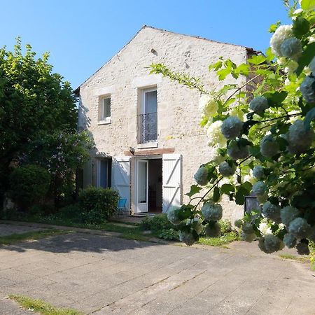 Gite La Loge Des Fees Latillé Zewnętrze zdjęcie