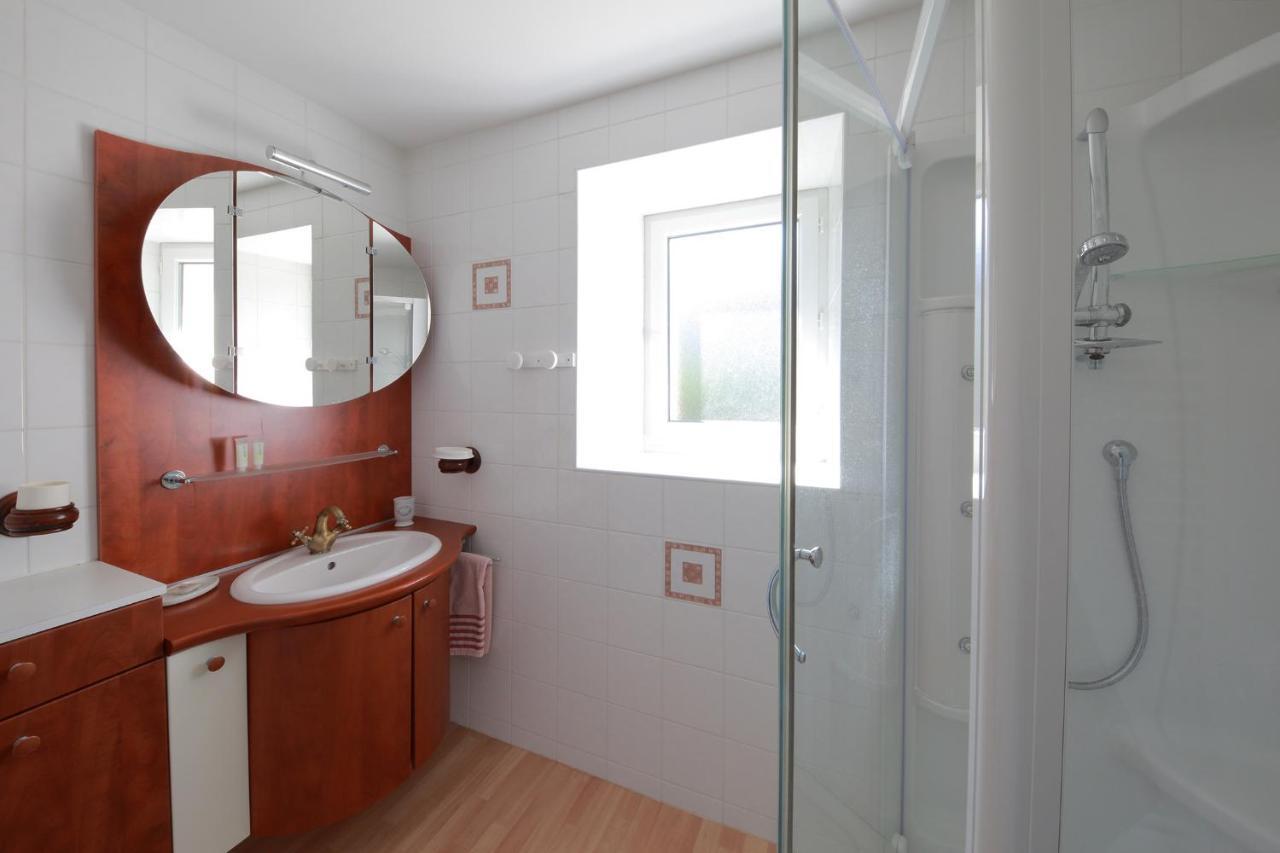 Gite La Loge Des Fees Latillé Zewnętrze zdjęcie
