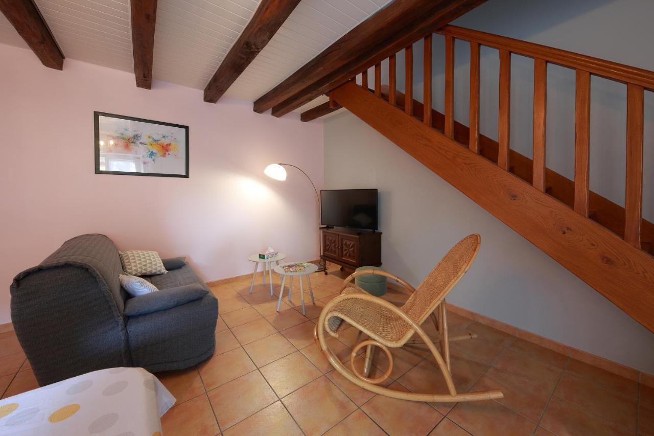 Gite La Loge Des Fees Latillé Zewnętrze zdjęcie